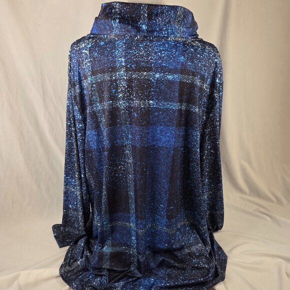 Lily by Firmiana Long Sleeve Top - Picture 3 of 5